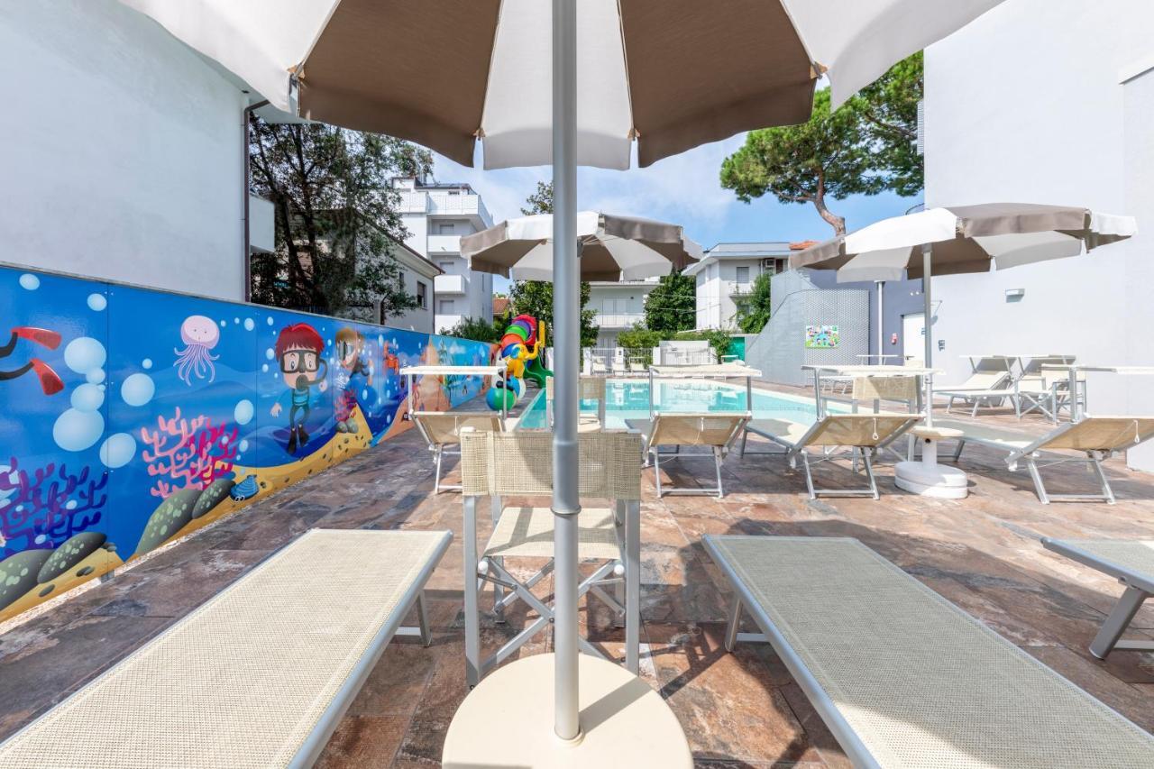 Residence Filmare Riccione Buitenkant foto