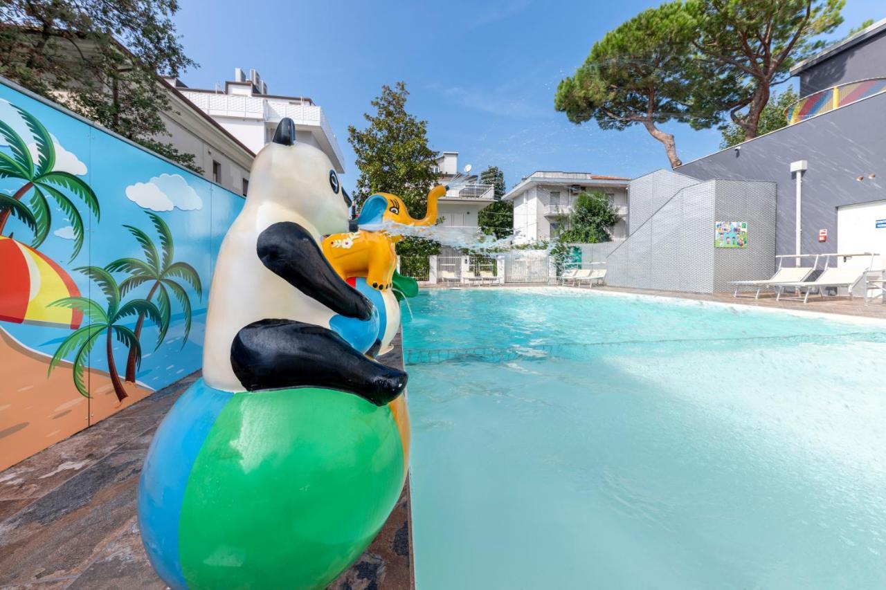 Residence Filmare Riccione Buitenkant foto